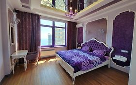 Odessa Arkadiya 4 Room And Jacuzzi Lux